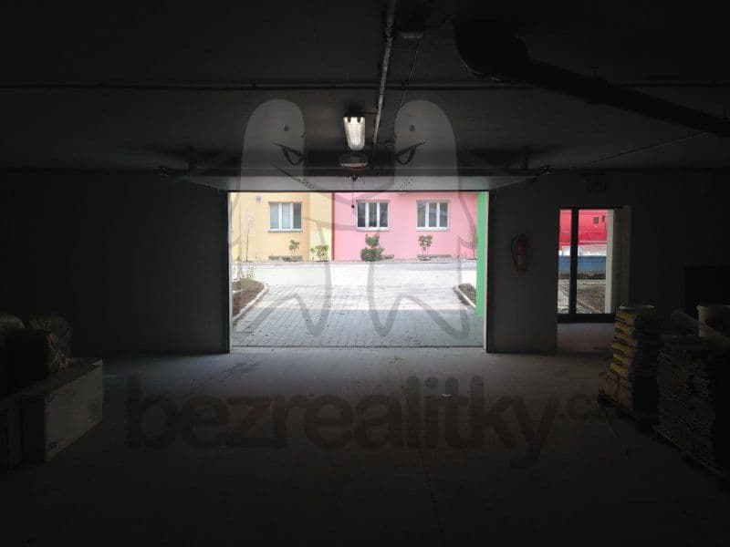 Pronájem garáže 15 m², Drahobejlova, Praha, Praha Pronájem garáže 15 m², Drahobejlova, Praha, Praha