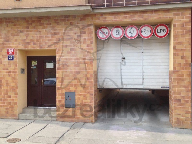 Pronájem garáže 15 m², Drahobejlova, Praha, Praha Pronájem garáže 15 m², Drahobejlova, Praha, Praha