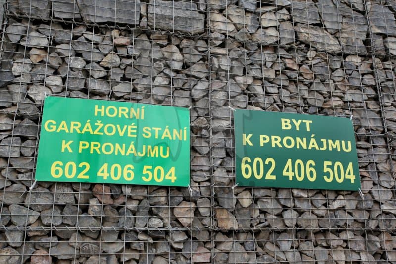 Pronájem garáže 15 m², Novákových, Praha, Praha Pronájem garáže 15 m², Novákových, Praha, Praha