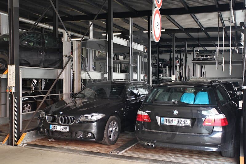 Pronájem garáže 15 m², Novákových, Praha, Praha Pronájem garáže 15 m², Novákových, Praha, Praha