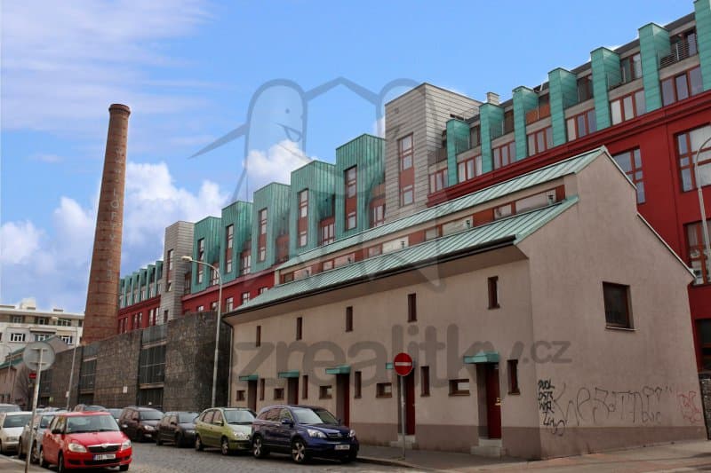 Pronájem garáže 15 m², Novákových, Praha, Praha Pronájem garáže 15 m², Novákových, Praha, Praha