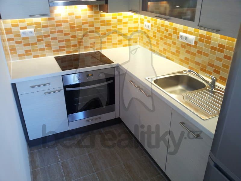 Pronájem bytu 1+kk 32 m², Hornoměcholupská, Praha, Praha Pronájem bytu 1+kk 32 m², Hornoměcholupská, Praha, Praha