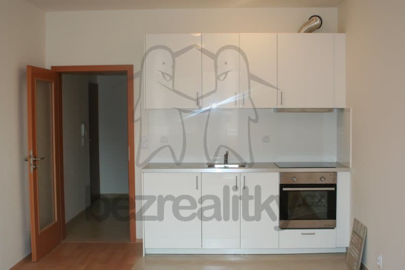Pronájem bytu 1+kk 28 m², Modenská, Praha, Praha Pronájem bytu 1+kk 28 m², Modenská, Praha, Praha