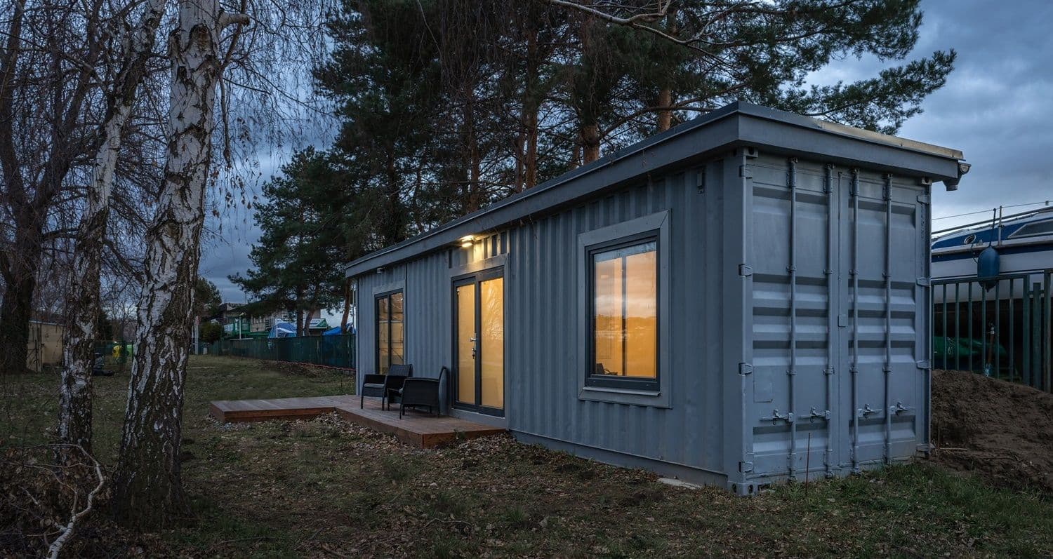 Tiny house a kontejnerové bydlení – co byste měli vědět, než se pustíte do stavby