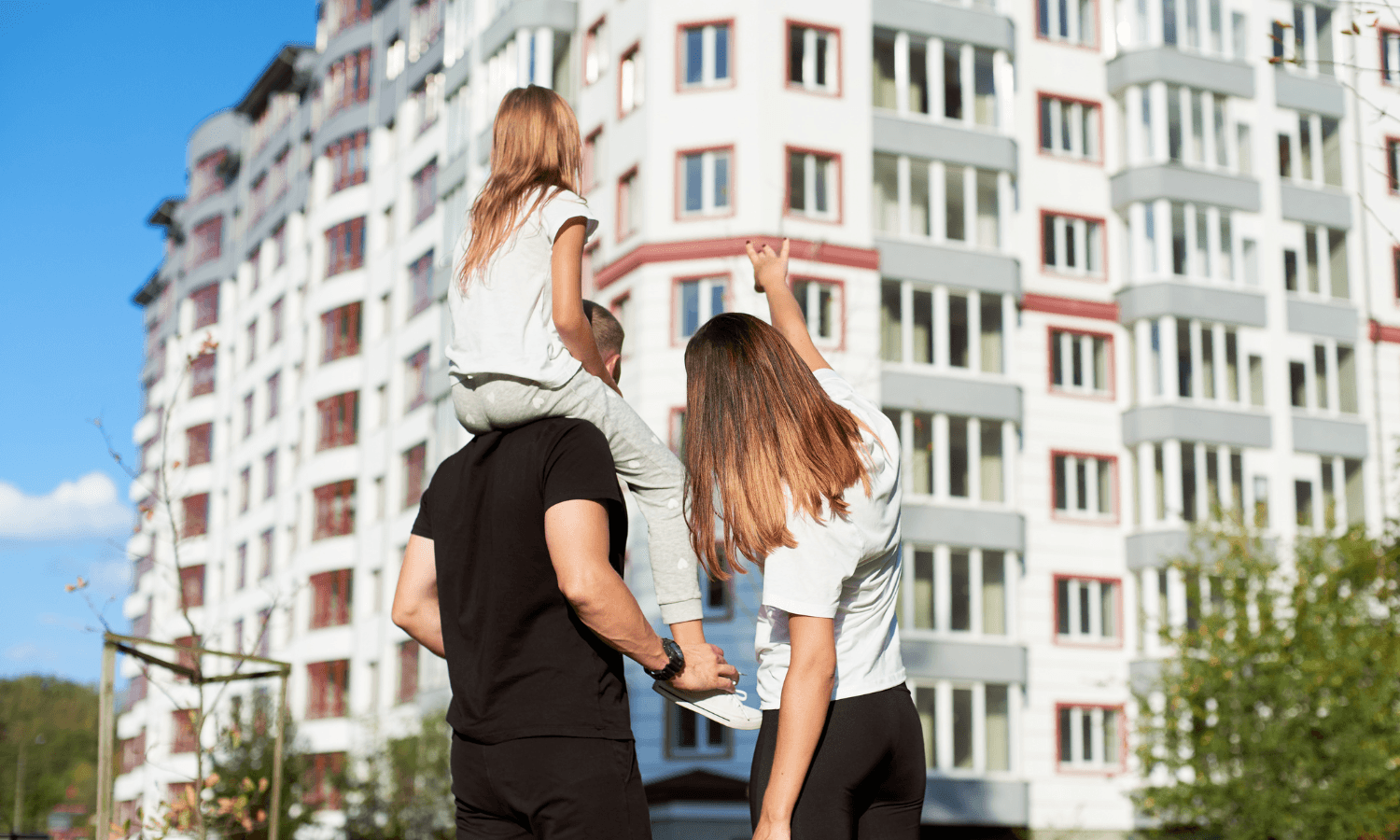 Předkupní právo je závazek nabídnout nemovitost ke koupi nejprve osobě s předkupním právem.