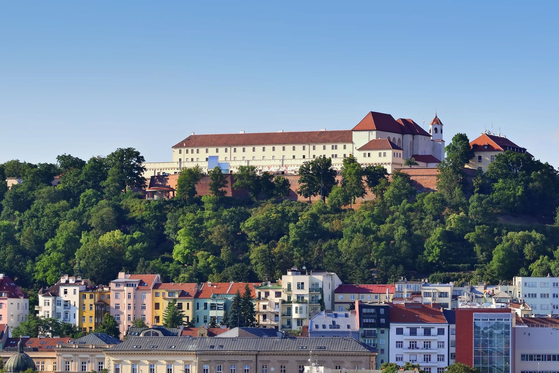 Zdražují byty i domy. Největší skok hlásí Brno, rekordy padají v nájmech