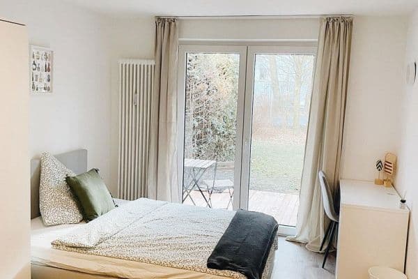 Pronájem bytu 1+1 33 m², Boschetsrieder Straße 55, München, Bavorsko Pronájem bytu 1+1 33 m², Boschetsrieder Straße 55, München, Bavorsko