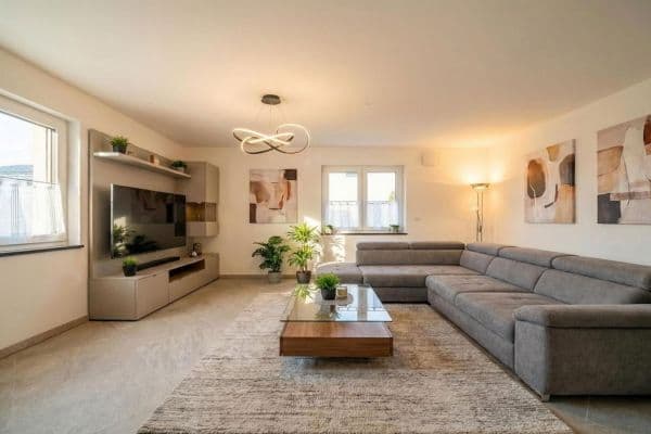 Prodej bytu 5+1 141 m², Brunnthal, Bavorsko Prodej bytu 5+1 141 m², Brunnthal, Bavorsko