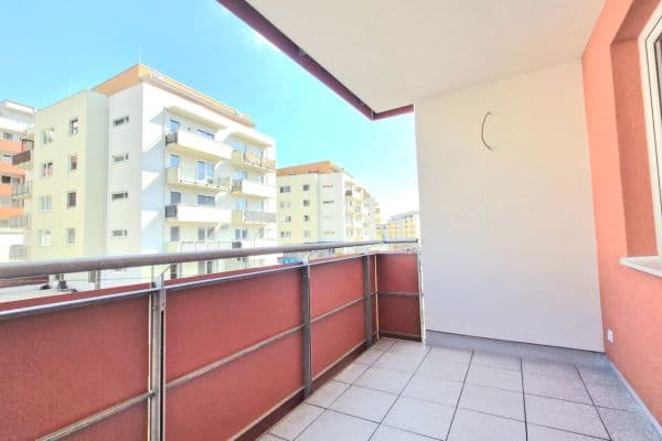 Pronájem bytu 2+kk 60 m², Chvalovka, Brno Pronájem bytu 2+kk 60 m², Chvalovka, Brno