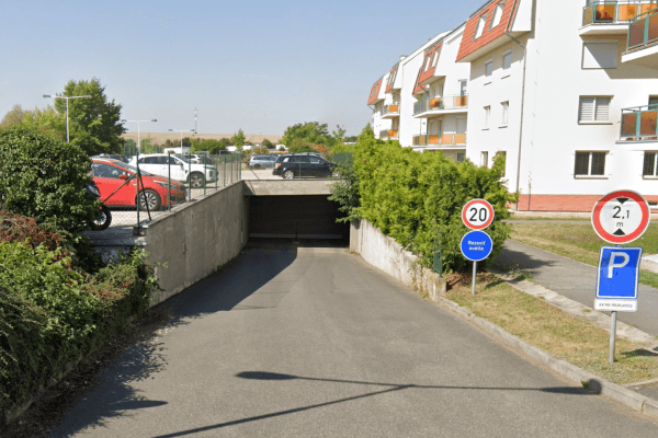 Pronájem garáže 14 m², Praha Pronájem garáže 14 m², Praha