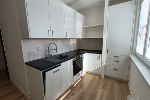 Pronájem bytu 1+1 36 m², Komenského, Odolena Voda Pronájem bytu 1+1 36 m², Komenského, Odolena Voda