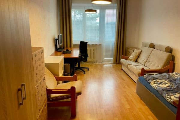 Pronájem bytu 2+1 50 m², Mochovská, Praha Pronájem bytu 2+1 50 m², Mochovská, Praha