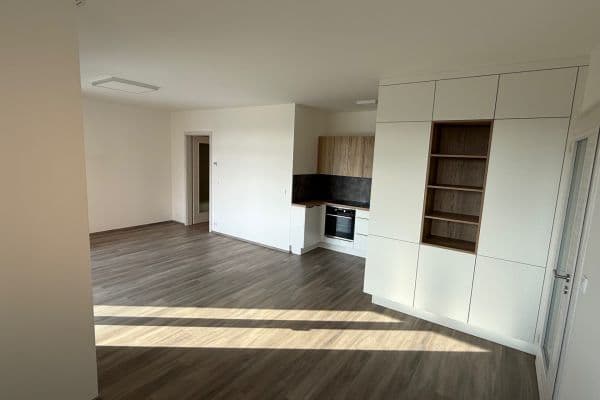 Pronájem bytu 3+kk 82 m², Mazurská, Praha Pronájem bytu 3+kk 82 m², Mazurská, Praha