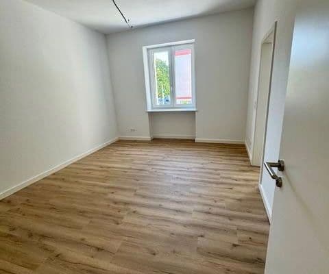 Pronájem bytu 1+kk 35 m², Karlsruhe, Bádensko-Württembersko Pronájem bytu 1+kk 35 m², Karlsruhe, Bádensko-Württembersko