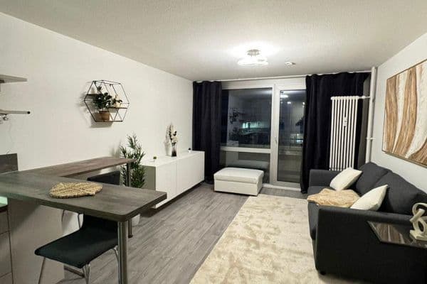 Pronájem bytu 1+1 30 m², Berg-am-Laim-Str. 95, München, Bavorsko Pronájem bytu 1+1 30 m², Berg-am-Laim-Str. 95, München, Bavorsko