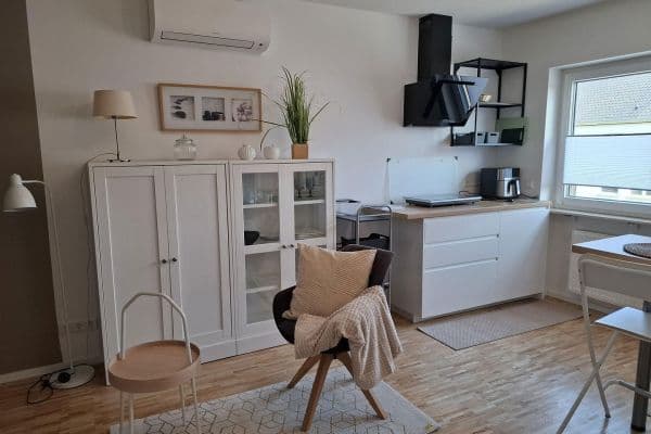 Pronájem bytu 1+1 24 m², Weingarten Pronájem bytu 1+1 24 m², Weingarten