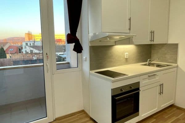 Pronájem bytu 1+1 37 m², Kuklenská, Brno Pronájem bytu 1+1 37 m², Kuklenská, Brno