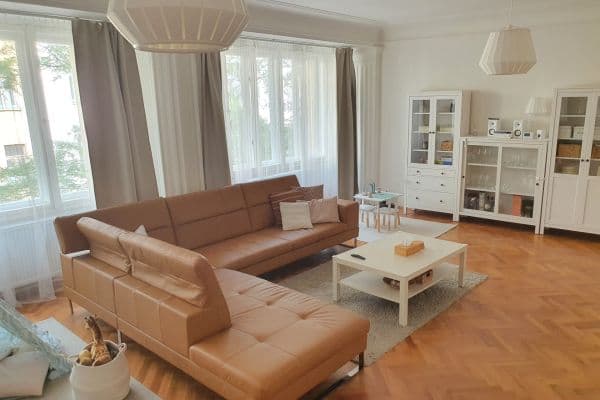 Prodej bytu 3+1 133 m², Zoubkova, Praha Prodej bytu 3+1 133 m², Zoubkova, Praha