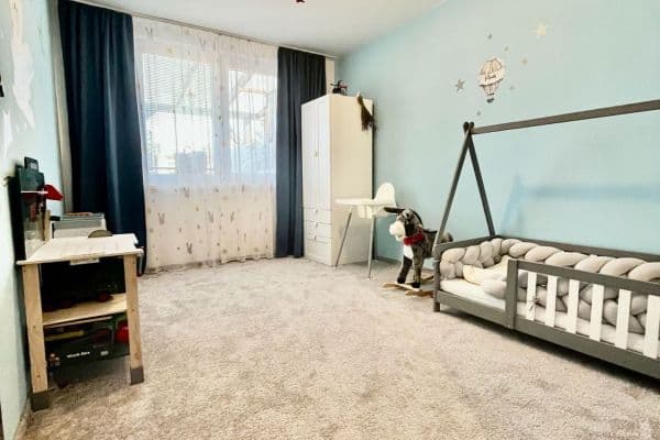 Prodej bytu 4+1 79 m², Jazerná, Rovinka, Bratislavský kraj Prodej bytu 4+1 79 m², Jazerná, Rovinka, Bratislavský kraj