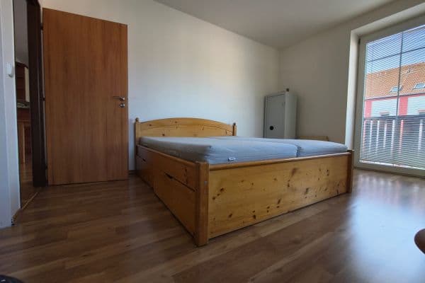 Prodej bytu 3+kk 86 m², Kaštanová, Milovice Prodej bytu 3+kk 86 m², Kaštanová, Milovice