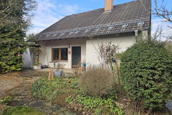 Prodej domu 128 m², pozemek 748 m², Brahmsweg 12, Herbrechtingen Prodej domu 128 m², pozemek 748 m², Brahmsweg 12, Herbrechtingen