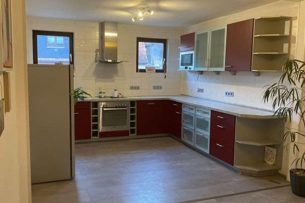 Pronájem bytu 3+1 100 m², Bickenbach Pronájem bytu 3+1 100 m², Bickenbach