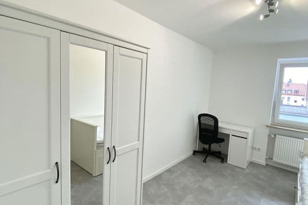 Pronájem bytu 1+1 80 m², Korbinianplatz, München, Bavorsko Pronájem bytu 1+1 80 m², Korbinianplatz, München, Bavorsko