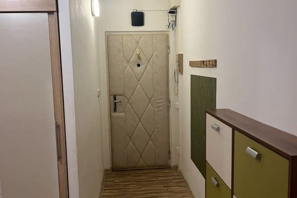 Prodej bytu 2+1 81 m², třída Edvarda Beneše, Hradec Králové Prodej bytu 2+1 81 m², třída Edvarda Beneše, Hradec Králové