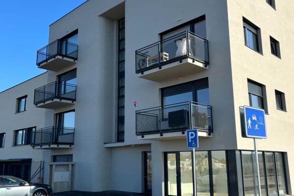 Pronájem bytu 2+kk 55 m², Jordánská, Praha Pronájem bytu 2+kk 55 m², Jordánská, Praha