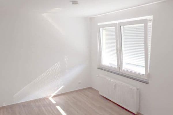 Pronájem bytu 2+1 52 m², Konstanz, Bádensko-Württembersko Pronájem bytu 2+1 52 m², Konstanz, Bádensko-Württembersko