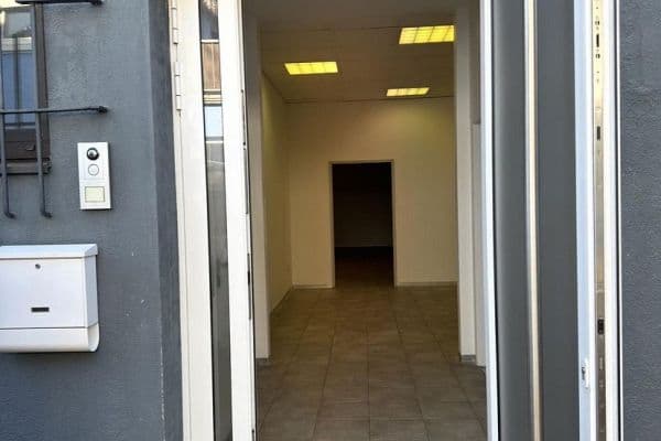 Pronájem nebytového prostoru 170 m², Wiesenstrasse 2, Karlsruhe Grünwettersbach, Bádensko-Württembersko Pronájem nebytového prostoru 170 m², Wiesenstrasse 2, Karlsruhe Grünwettersbach, Bádensko-Württembersko