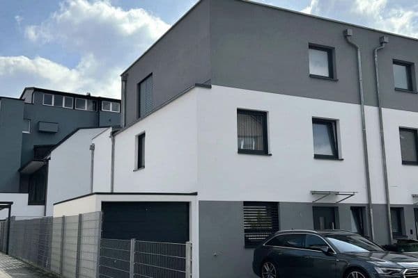 Prodej domu 185 m², pozemek 300 m², Rosenstr. 6a, Röthenbach a.d.Pegnitz Prodej domu 185 m², pozemek 300 m², Rosenstr. 6a, Röthenbach a.d.Pegnitz
