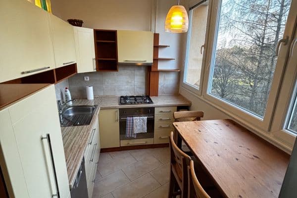 Pronájem bytu 3+1 72 m², Milénova, Brno Pronájem bytu 3+1 72 m², Milénova, Brno