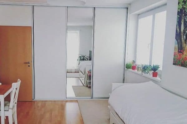 Pronájem bytu 1+1 64 m², Žitná, Hostivice Pronájem bytu 1+1 64 m², Žitná, Hostivice