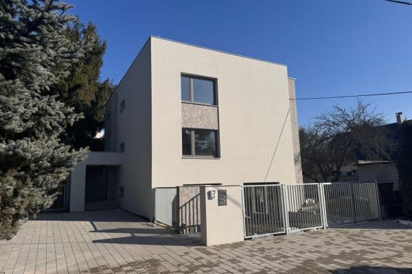 Pronájem bytu 3+kk 60 m², U Cihelny, Unhošť Pronájem bytu 3+kk 60 m², U Cihelny, Unhošť