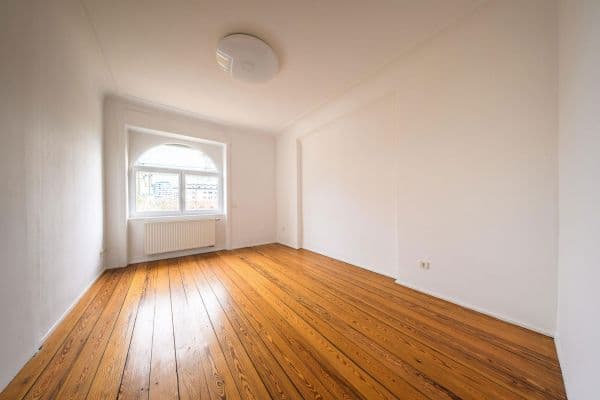 Prodej bytu 3+1 68 m², Mönchhaldenstr 105, Stuttgart Prodej bytu 3+1 68 m², Mönchhaldenstr 105, Stuttgart