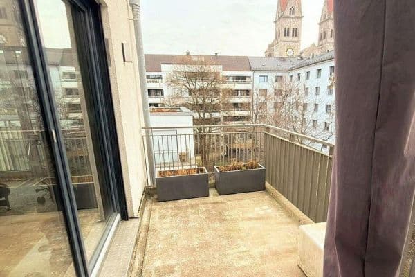 Prodej bytu 3+1 79 m², München, Bavorsko Prodej bytu 3+1 79 m², München, Bavorsko