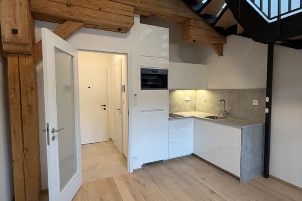 Pronájem bytu 2+kk 43 m², Závišova, Praha Pronájem bytu 2+kk 43 m², Závišova, Praha