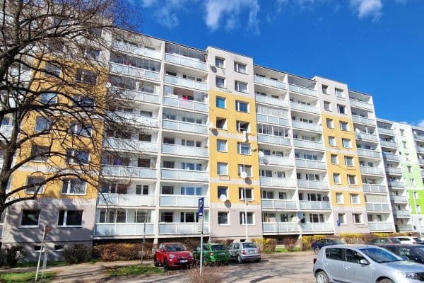 Pronájem bytu 3+1 70 m², Tovární, Beroun Pronájem bytu 3+1 70 m², Tovární, Beroun