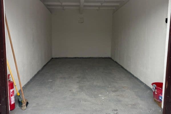 Pronájem garáže 19 m², U Prioru, Praha Pronájem garáže 19 m², U Prioru, Praha