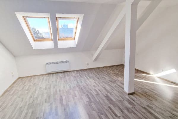 Pronájem bytu 1+kk 46 m², Zdařilá, Praha Pronájem bytu 1+kk 46 m², Zdařilá, Praha