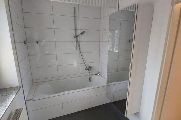 Pronájem bytu 3+1 90 m², Viersen Pronájem bytu 3+1 90 m², Viersen