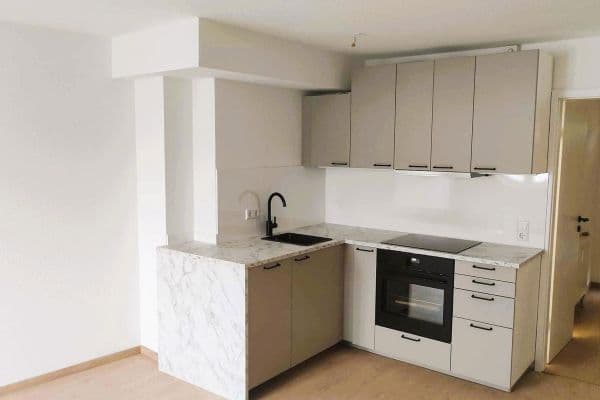 Pronájem bytu 1+1 33 m², Fürther Strasse 271, Nürnberg, Bavorsko Pronájem bytu 1+1 33 m², Fürther Strasse 271, Nürnberg, Bavorsko