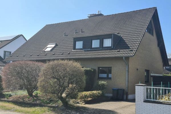 Prodej domu 156 m², pozemek 467 m², Gravenberger Weg 11, Langenfeld Prodej domu 156 m², pozemek 467 m², Gravenberger Weg 11, Langenfeld