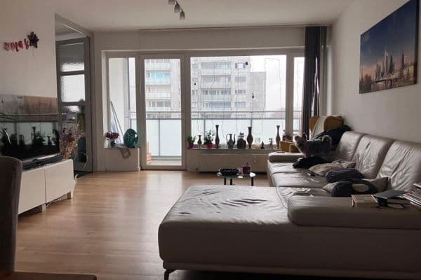 Pronájem bytu 3+1 82 m², Sigmund-Freud-Straße 76, Frankfurt, Hessen Pronájem bytu 3+1 82 m², Sigmund-Freud-Straße 76, Frankfurt, Hessen