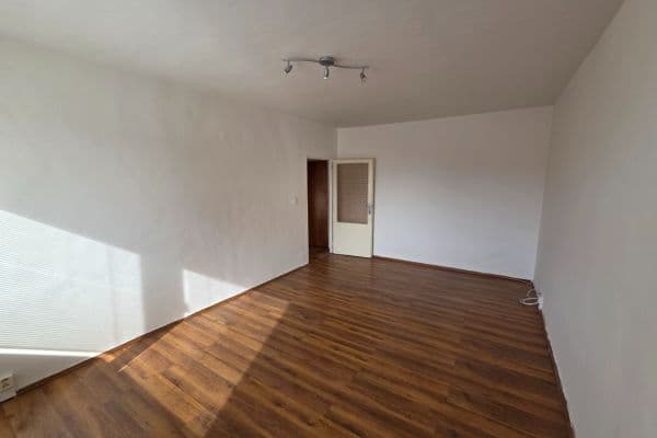 Pronájem bytu 2+1 53 m², Rýmařovská, Praha Pronájem bytu 2+1 53 m², Rýmařovská, Praha
