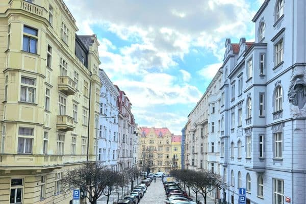 Pronájem bytu 2+kk 59 m², Krkonošská, Praha Pronájem bytu 2+kk 59 m², Krkonošská, Praha