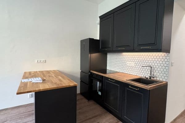 Pronájem bytu 3+kk 62 m², Sezimova, Praha Pronájem bytu 3+kk 62 m², Sezimova, Praha