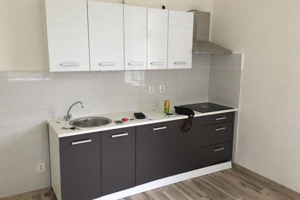 Pronájem bytu 2+kk 50 m², Šrámkova, nečleněný Liberec Pronájem bytu 2+kk 50 m², Šrámkova, nečleněný Liberec