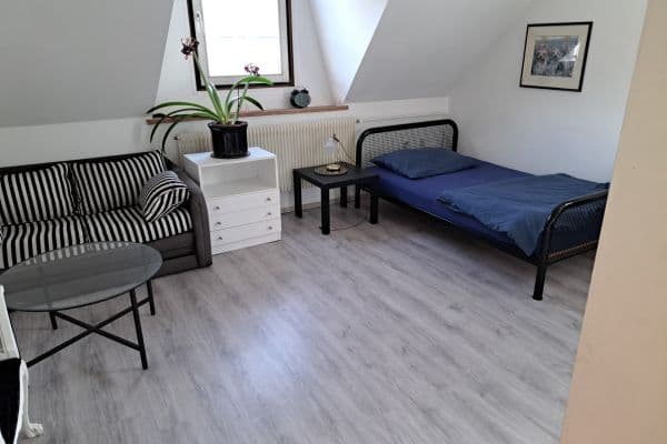 Pronájem bytu 1+kk 25 m², Hornokrčská, Praha Pronájem bytu 1+kk 25 m², Hornokrčská, Praha